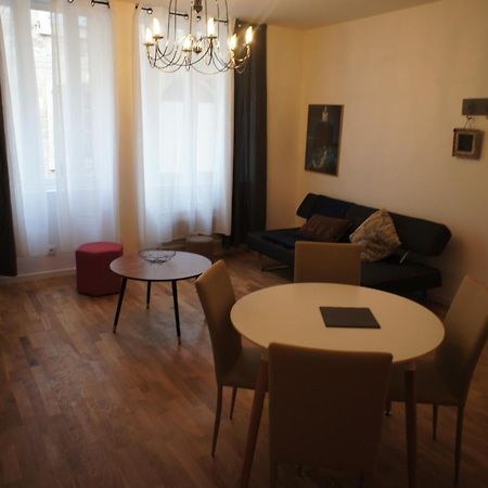 AppartsHotels'De Ville Bourg-lès-Valence Kamer foto