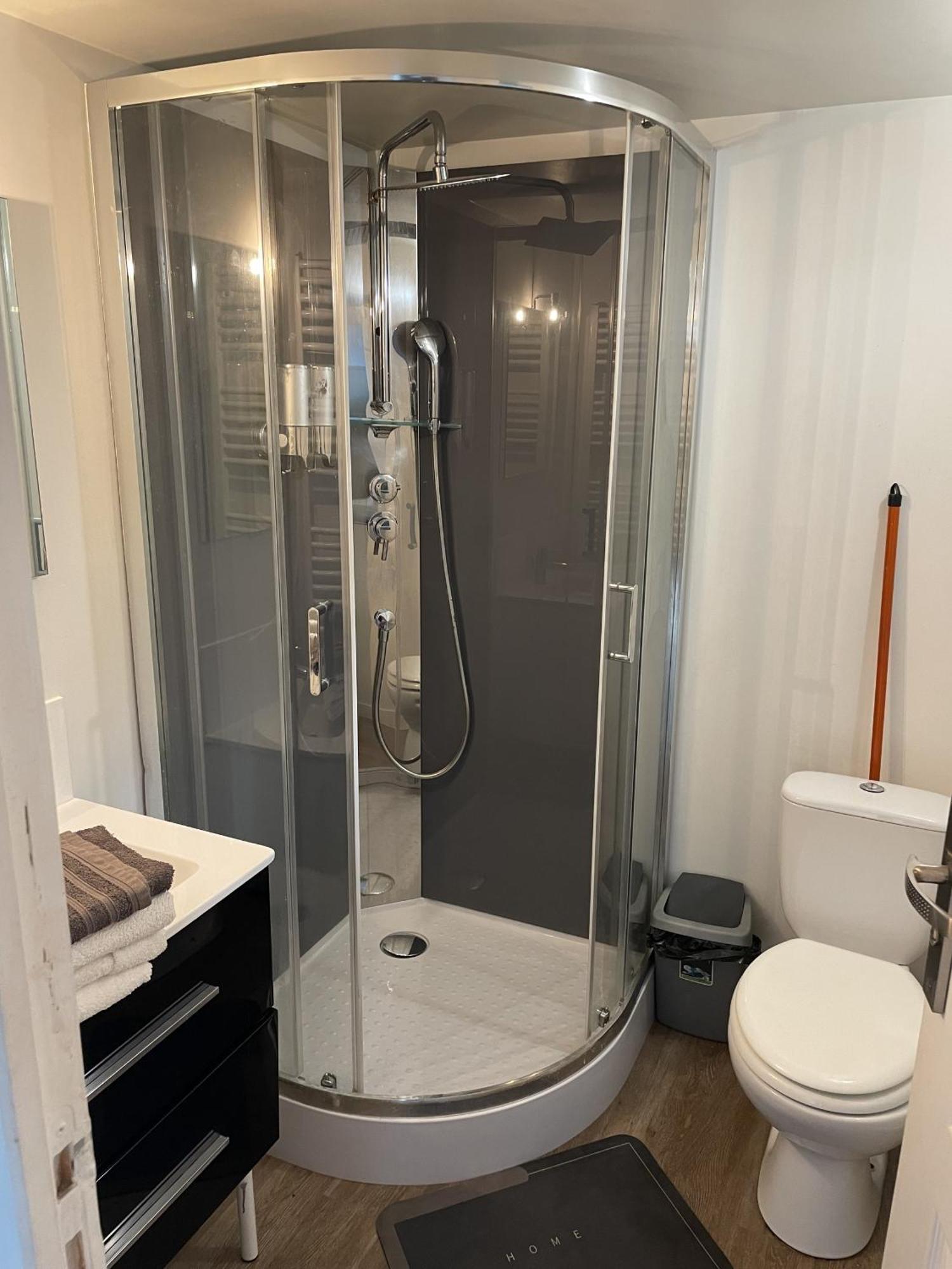 AppartsHotels'De Ville Bourg-lès-Valence Kamer foto